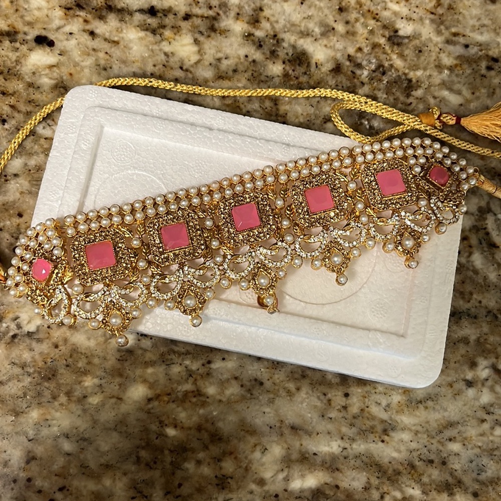 Beautiful Choker Set,Brand New without tags
